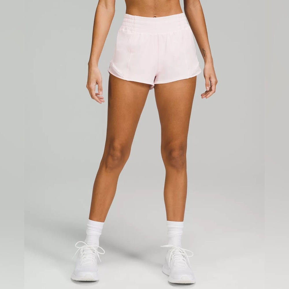 NWT Lululemon Hotty Hot High-Rise Lined Short 2.5" STMI STRAWBERRY MILKSHAKE 10